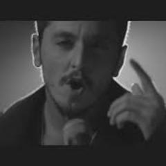 GALATASARAY lıyım, müzik dinlemeyi severim,biraz psikopatım. hepsi bu kadar :)