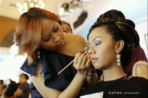 I love my job as a make up artist. Make up is my passion. Every woman is beautiful, make over make it perfect. Contact me to get make over ! 0811220675