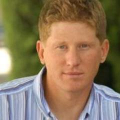 carlmmm's profile picture. Loves playing in the ecommerce sandbox.