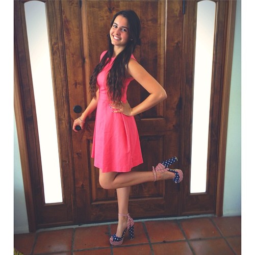 Go follow @Cimfantastic ! :)