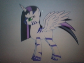 A quiet royal stallion usually just studying in the castle but perhaps we can hang out? /sister @mlp_PriFantisma