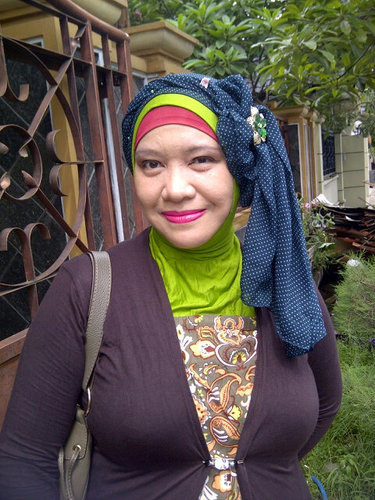 I like to read, swim, cook, travelling & I'd love to make a new friends