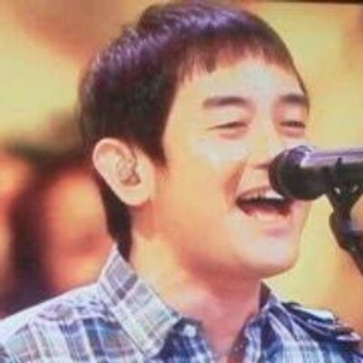 ゆず大好き 決まりきった言葉 今降り出した雨と 叩きつけられたタバコと また一つずつ刻まれていく それはずっと消えることのない僕の 心の音 になる 意味なく流れ続けた時間あなたに あなたに逢いたい