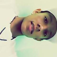 Sou αquele que você NUNCA serα,
Posso nαõ ser perfeito,
Mαis sαõ os meus defeitos que fαzem eu ser único.

Paz Justiiça & Liiiberdadêe ♪