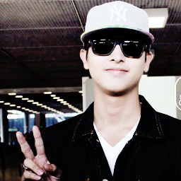 ;ﾟ` จิรายุ ตั้งศรีสุข : เจมส์จิ .เป็นบอทนะครับ ~.^) ╔ @jirayu_jj ╗.