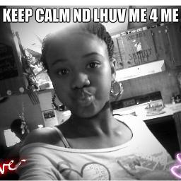 I love to shop, take pictures nd txt nd hang out with friends nd family