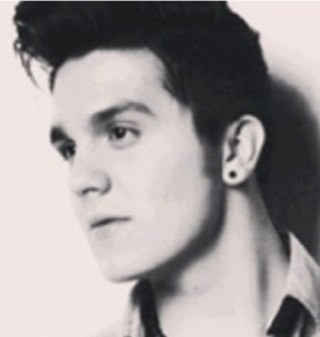 FCLuMinhaVida's profile picture. Eu tenho um anjo, ele não usa nenhuma asa, ele usa um sorriso que derrete meu coração. Ah, o nome? LUAN RAFAEL Since: 10\06\2012 Marcio seguiu 16/01/13