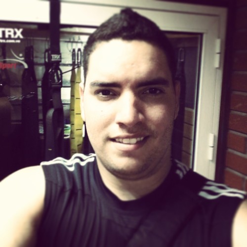 Lcdo en Informatica. Mi familia lo primero. Amante del deporte! Y solo se que no se nada!