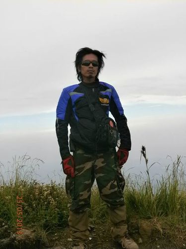 Pengkuh Nangtung Najan Karek Sirung, Cadu Galideur Najan Alam Eundeur, Panceg Dina Galur