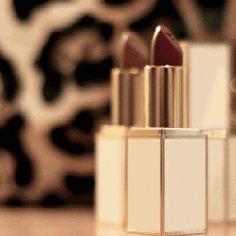 طالبة جامعيه؛ خدمة اجتماعيه. ‏​‏​‏​‏​‏​‏​‏​(حسآسھہ جداً ' يبگيني أي شيء قاسي  أحبُ الحديث مع من ارتاح لھہم قلبي احَاول دائماً بأظھہار حبي و مشاعري لاحدھہم ؛