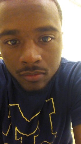 im a successful college student whose on the right track to be successful in life with love of my life @x___court