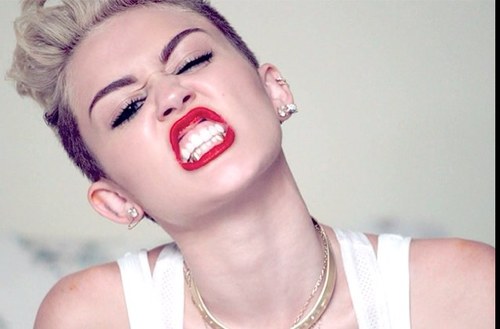 Miley Cyrus Fanpage!
#TeamFollowBack
#TeamMiley
Xoxo