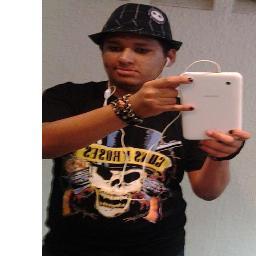No amor não há diferenças de sexo,cor,religião todos podem se amar a vontade!!!Me add no facebook!!!http://t.co/jeLTQ0N2