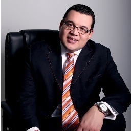Amo ao Senhor, minha família e a Igreja( ministério) que o Eterno tem me confiado e aos amigos de todas as horas
