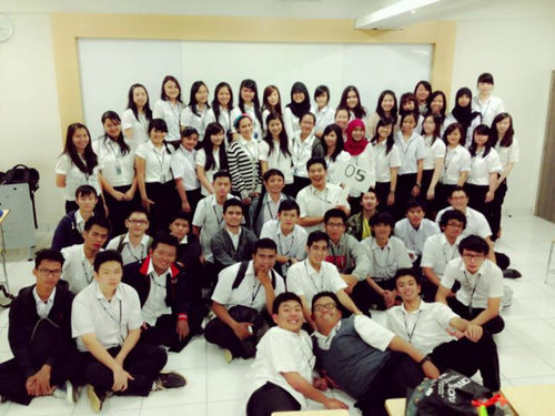 BN17_AAS05's profile picture. We are Familly , we are solid , and we are stronger! Official BINUSIAN 2017 Twitter account for class AAS05.. Don't forget to follow @BN17_AAS05 :)