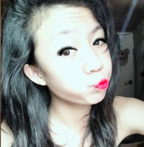 Santos,Niwrehs Christine Gato 
12yrs.living in this world / famous iyakin / 7e Archer / lives in heart of jrme If you aren't Laughing you aren't Living SM:LE