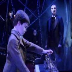 I can speak French! Son of Christine Daaé & Raoul de Chagny (and... Mr. Muhlheim ?) http://t.co/9nLgm0Jb40