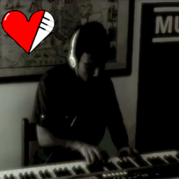 Crazy alternative #Pianist, #MUSE fan and #coffee addict. On #Twitter to teach you how to play #rock songs on #piano