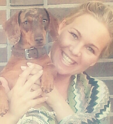 _THES_'s profile picture. Huppel vrolijk door het leven! ben niet vies van beetje zelfspot & dol op m'n twee teckels