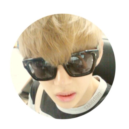 คิมแทฮยองบอทนะครับไม่ใช้เรียล.วู้วๆ! น่ารักของแท้แม่ให้มา เลิ้บนะyearๆ♥ {14O713}
