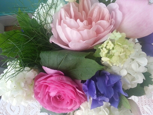 Finally following my dream of being a flower farmer and florist, creating pretty petals to show peeps they are loved, mum to 2 fantabulous boys, Vespa lover