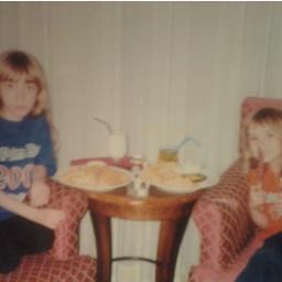 jessi_njennb's profile picture. So, we're gonna try to share this account... Yeah, this won't last long. ;P