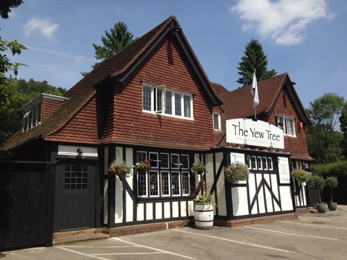 Helen & Warren would like to welcome you to relax & enjoy the delights of our unique Tradtional Inn & Eating House.