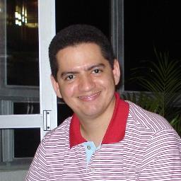 Médico cardiologista e intensivista. Torcedor incondicional do America de Natal.