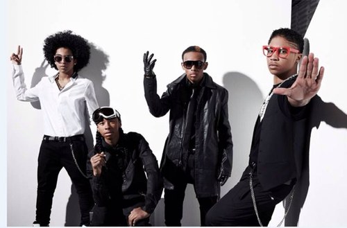 A fanpage for the one and only Mindless Behavior. We provide facts & answer your questions. Team Mindless UNITE!!