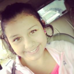 I'm a directioner, belieber, as I like Latin music Benavides, daddy yankee, don omar and I love God above all♥