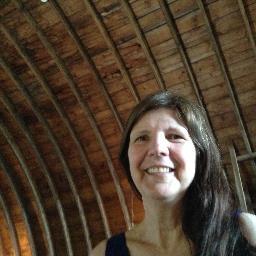 Environmentalist  who loves coffee, homemade yogurt, knitting, writing, traveling; and living the simple life.