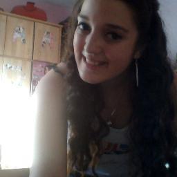 my dream is to let @justinbieber @mileycyrus  follow me SmilerNBelieber