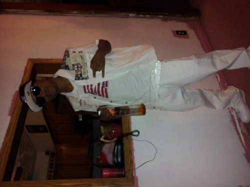 team get money cause u knw my shit together like u rubbing sticks together looks like u discovered fire ima rider$$$$$