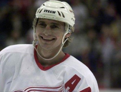 Russian Hockey Player. 3 Stanley Cups, 100 female tennis players. Red Wings won because of me. Greatest Hair, Greatest Athlete. Current KHL GM! *PARODY ACCOUNT*