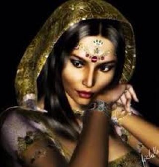 Sou Hecate, deusa da magia e da noite. Uma deusa triplice com areas na agua, terra e ceu
