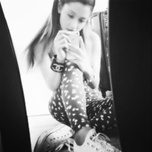 please follow @flurryariana & i follow back on there just ask! that's two follows for you, thanks☼