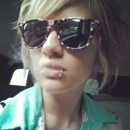 I'm a lot cooler online.