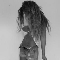 fat_skeleton's profile picture. Estado suicida. Si supieran de esta cuenta me internarían. Ana y Mia.