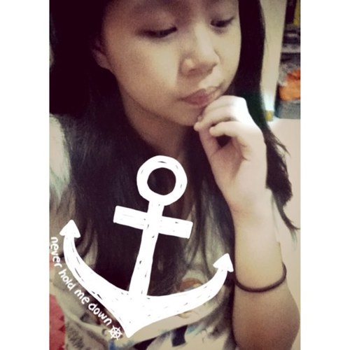Im Nialler's Gurl! Of course I love all the members in One Direction but I have a soft spot for Niall. I can play the GUITAR. I love basketball and soccer. Bye~