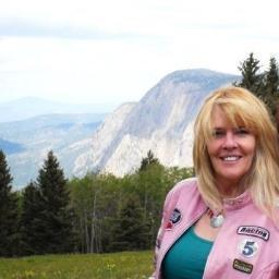 CuratorseyeTess's profile picture. Art sales and collecting.