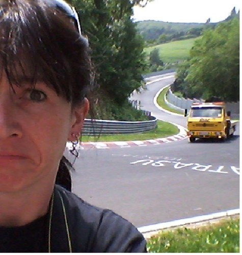 Photographer of tourists on the Nürburging Nordschleife. 🇬🇧🇩🇪 British born, German citizen. Based next to the Nürburgring #TeamDN