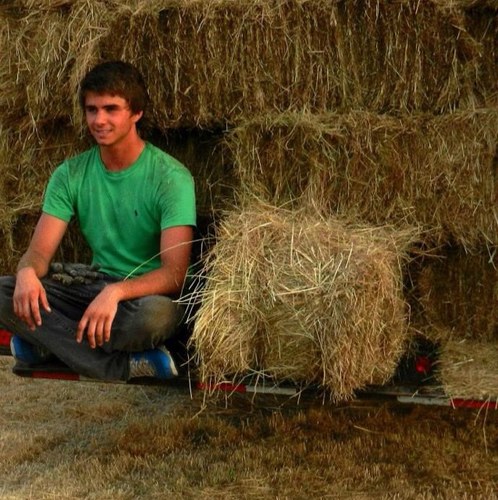 JohnsonKeller1's profile picture. C-House : Keep the music playing : Inhale the best, exhale the stress : #freebroah