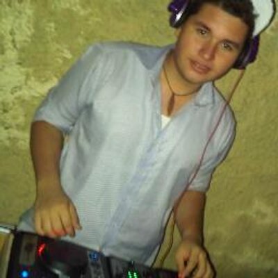 คภgyel Mยn Z Djangelo O Twitter