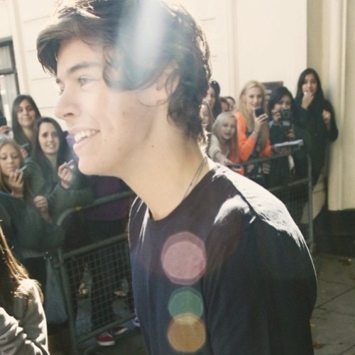 Yo nigglets go follow @Louistrgram. If you don't, swiggity swag thats very sad.