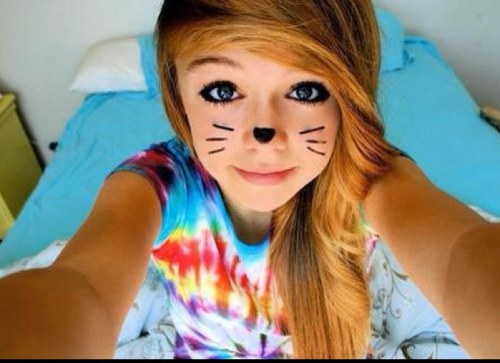 Follow me i follow back
Help me achieve my goal please
Posts that you can relate to :)