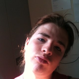 Singer/SongWriter 17 celebs follow me my real name is Ariana Justice  
NARNIAN AND PRINCESS TO BE  ROYAL THINGS
