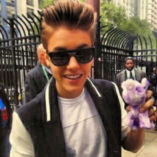 i love justin bieber im his biggest fan im a belieber