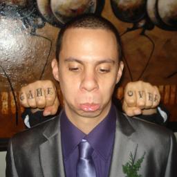 Venezolano por resignación. Comunicador social por accidente, nunca preparado pero siempre confiado! Gamer vicioso y más lechuo que coleto de burdel!