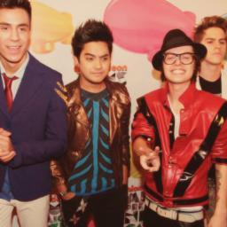 Since: 29.04.2010(Antiga : @restart_myliife) ASK: https://t.co/hvtViLTmLl