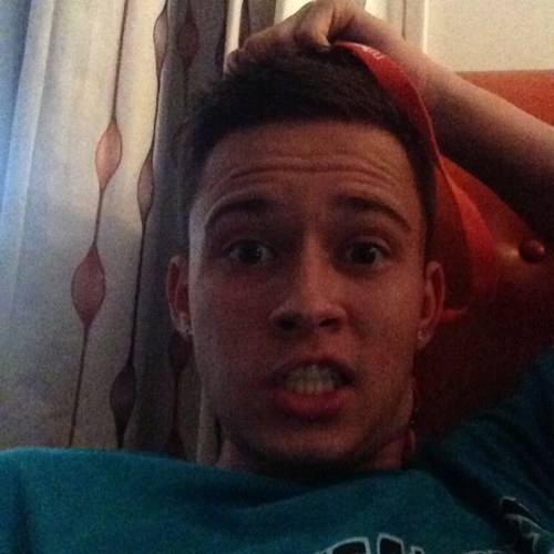 B_Hood_11's profile picture. 